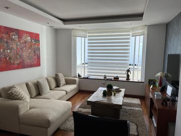 Vendo casa 4 dormitorios en Vista Grande