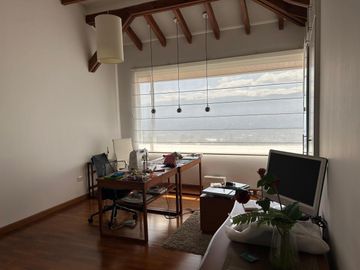 Vendo casa 4 dormitorios en Vista Grande