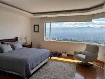 Vendo casa 4 dormitorios en Vista Grande
