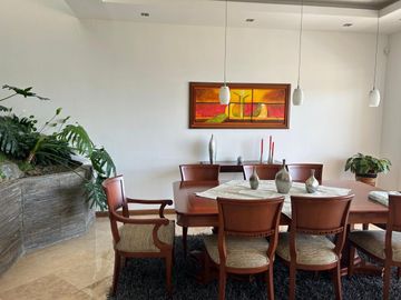 Vendo casa 4 dormitorios en Vista Grande