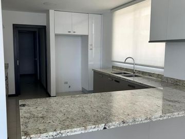 Vendo depto con vista en Cumbaya