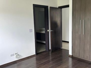 Vendo depto con vista en Cumbaya