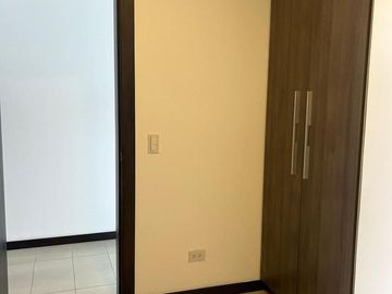 Vendo depto con vista en Cumbaya