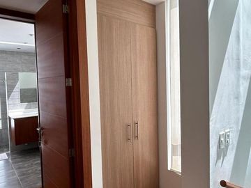 Vendo hermosa casa en Urbanización La Viña