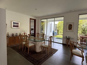 Vendo hermosa casa en Urbanización La Viña