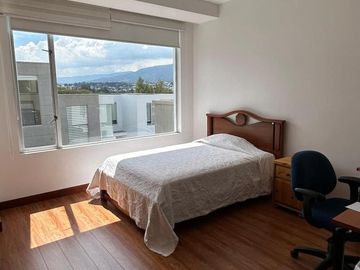 Vendo hermosa casa en Urbanización La Viña