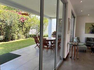 Vendo hermosa casa en Urbanización La Viña