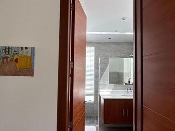 Vendo hermosa casa en Urbanización La Viña