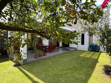 Vendo hermosa casa en Urbanización La Viña