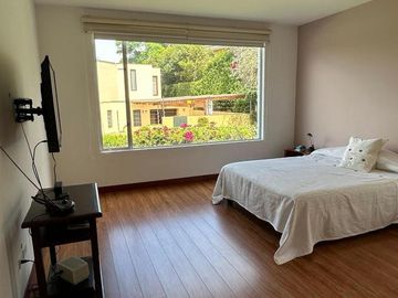 Vendo hermosa casa en Urbanización La Viña