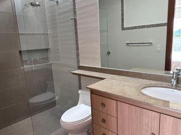 Vendo hermosa casa en Urbanización La Viña