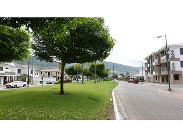 Vía a la Costa, Urb. Punta Esmeralda se vende casa