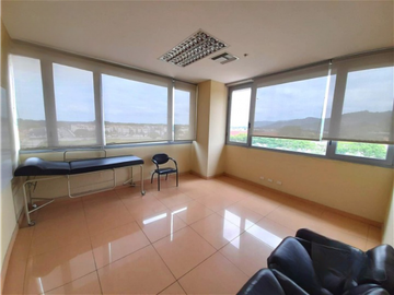 Edificio Corporativo en venta en San Eduardo, Norte de Guayaquil