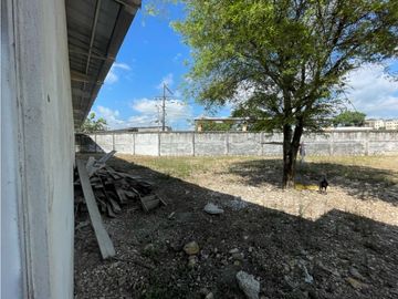 Via costa se vende o alquila bodega de 2043 m2 (sector industrial)