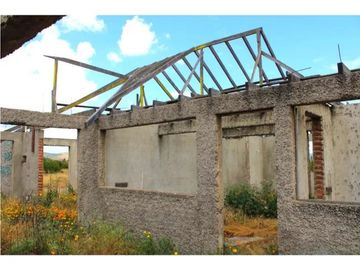 Venta Terreno con Casa en Construcción - Ruaten Bajo, Quillota