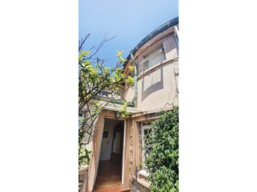 Encanto Alemán en Viña del Mar – Casa Única en Traslaviña