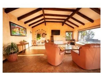 Espectacular Casa con Maravillosa Vista al Mar – Punta de Piedra