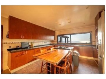 Espectacular Casa con Maravillosa Vista al Mar – Punta de Piedra
