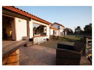Espectacular Casa con Maravillosa Vista al Mar – Punta de Piedra