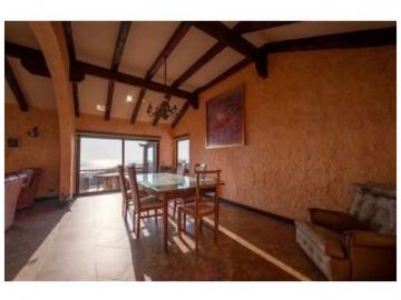 Espectacular Casa con Maravillosa Vista al Mar – Punta de Piedra