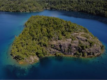 ISLA PRIVADA EN VENTA LAGO LAS ROCAS , COCHAMÓ