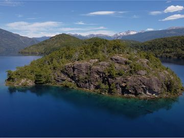 ISLA PRIVADA EN VENTA LAGO LAS ROCAS , COCHAMÓ
