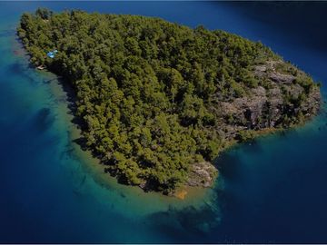 ISLA PRIVADA EN VENTA LAGO LAS ROCAS , COCHAMÓ