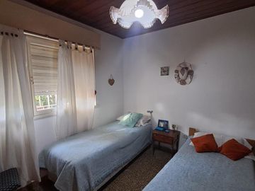 Casa en venta - 2 Dormitorios 1 Baño - Villa Gesell