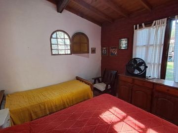 Casa en venta - 2 Dormitorios 1 Baño - Villa Gesell