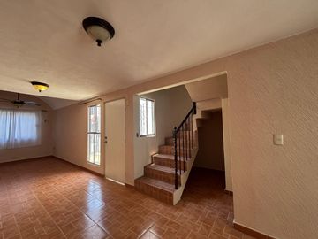 VENTA DE CASA GEO VILLAS SAN JACINTO - ZONA FINSA Y VW