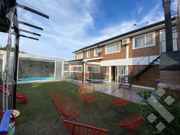 VENTA CASA CON DPTO CALLE ELORDI AL 600. Bº UNION RESIDENCIAL PLOTTIER NEUQUEN