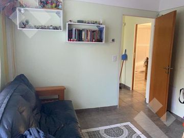 VENTA CASA CON DPTO CALLE ELORDI AL 600. Bº UNION RESIDENCIAL PLOTTIER NEUQUEN