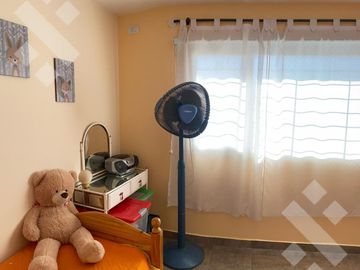 VENTA CASA CON DPTO CALLE ELORDI AL 600. Bº UNION RESIDENCIAL PLOTTIER NEUQUEN