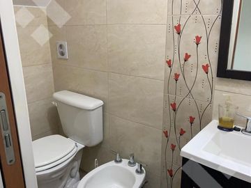 VENTA CASA CON DPTO CALLE ELORDI AL 600. Bº UNION RESIDENCIAL PLOTTIER NEUQUEN