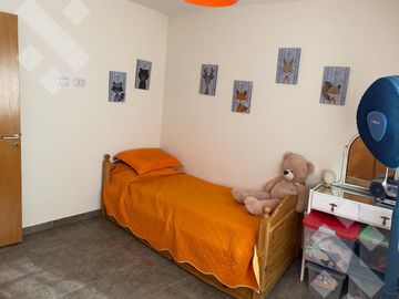 VENTA CASA CON DPTO CALLE ELORDI AL 600. Bº UNION RESIDENCIAL PLOTTIER NEUQUEN