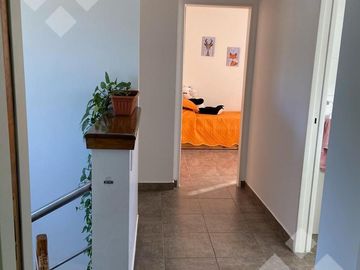 VENTA CASA CON DPTO CALLE ELORDI AL 600. Bº UNION RESIDENCIAL PLOTTIER NEUQUEN
