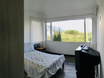 Venta casa Guayllabamba Quito. En urbanización * JA
