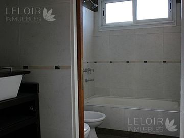 3 DORM | MARTIN CASTRO al 2300