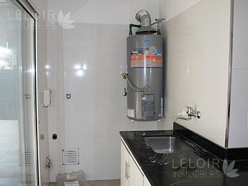 3 DORM | MARTIN CASTRO al 2300
