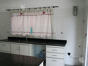 3 DORM | MARTIN CASTRO al 2300