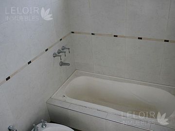 3 DORM | MARTIN CASTRO al 2300