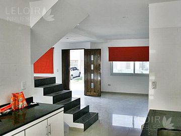 3 DORM | MARTIN CASTRO al 2300