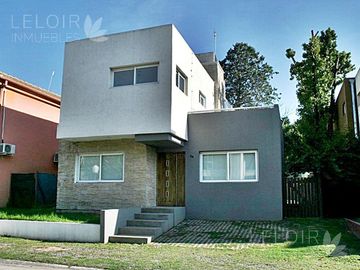 3 DORM | MARTIN CASTRO al 2300