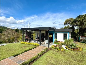 Vendo hermosa casa campestre en Guatapé