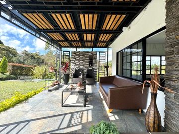 Vendo hermosa casa campestre en Guatapé