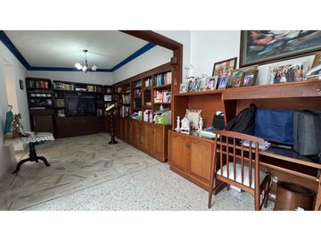 Casa de dos pisos en venta Barrio Las Mercedes Palmira Valle Colombia