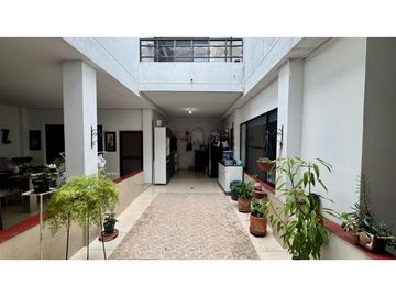 Casa de dos pisos en venta Barrio Las Mercedes Palmira Valle Colombia