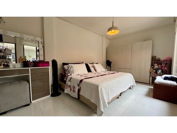 Casa de dos pisos en venta Barrio Las Mercedes Palmira Valle Colombia
