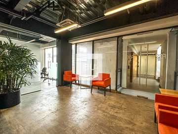 Oficinas en VENTA con terrazas con excelente ubicación en Hipódromo