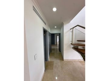 APARTAMENTO DE 4 HABITACIONES EN VENTA EN ALTOS DE RIOMAR